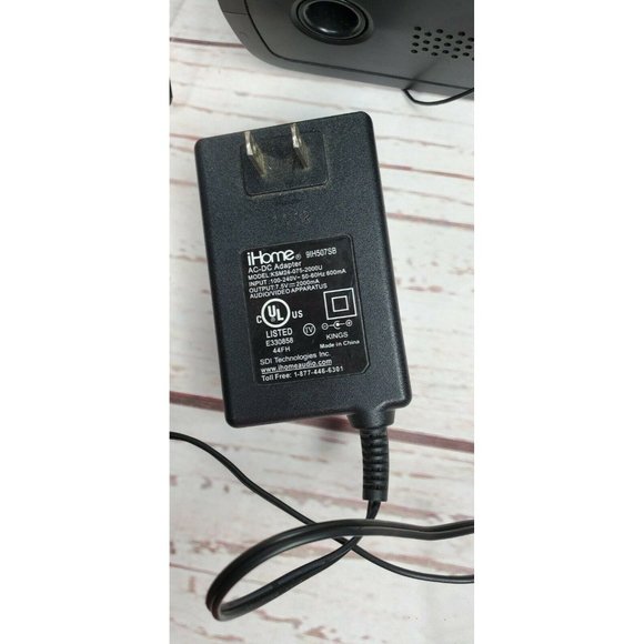 iHome Model Ip90 am/FM alarm Clock Radio For IPhones Docking Station - Picture 8 of 11